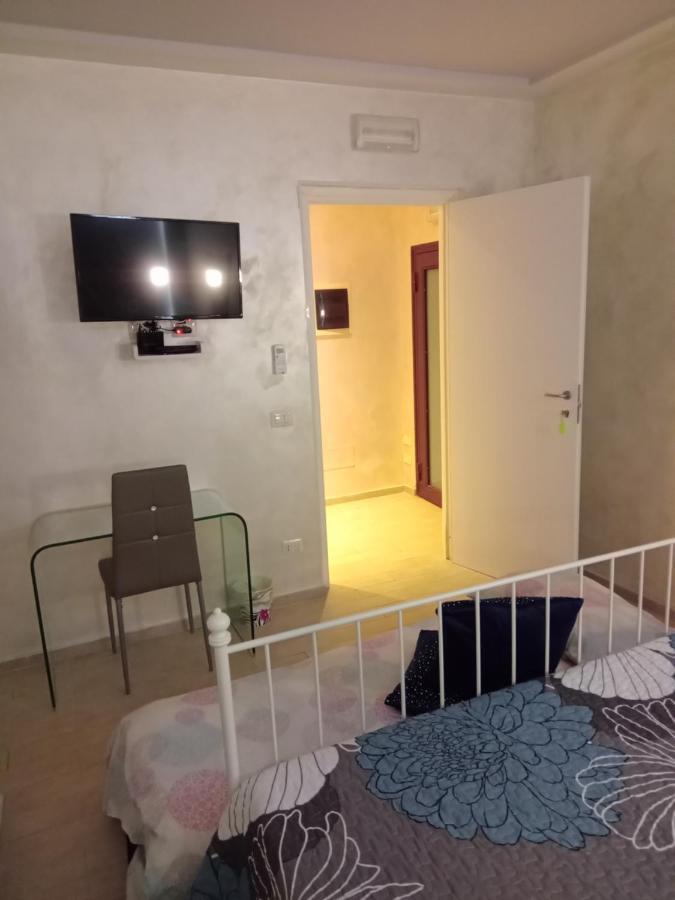 Rosilienza Suites Private Spa, Patio Garden Free Trasfer To & From Airport Fiumicino Eksteriør bilde